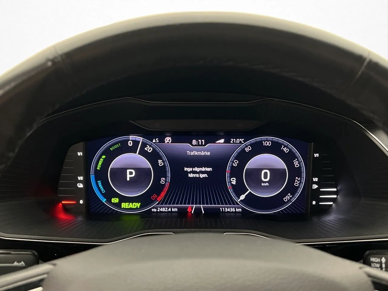 Vehicle image 15