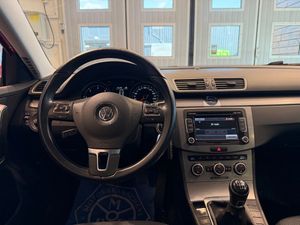 Volkswagen Passat bild 8