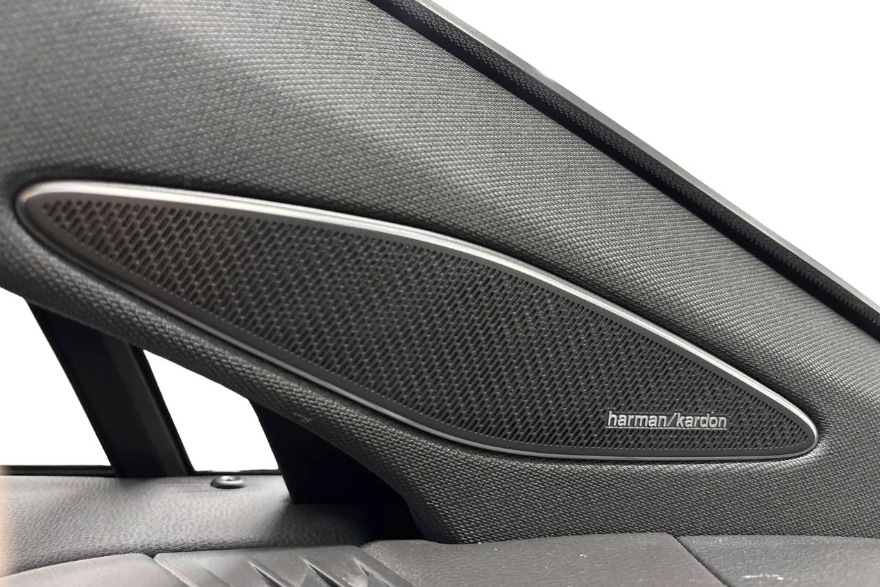 Vehicle image 29