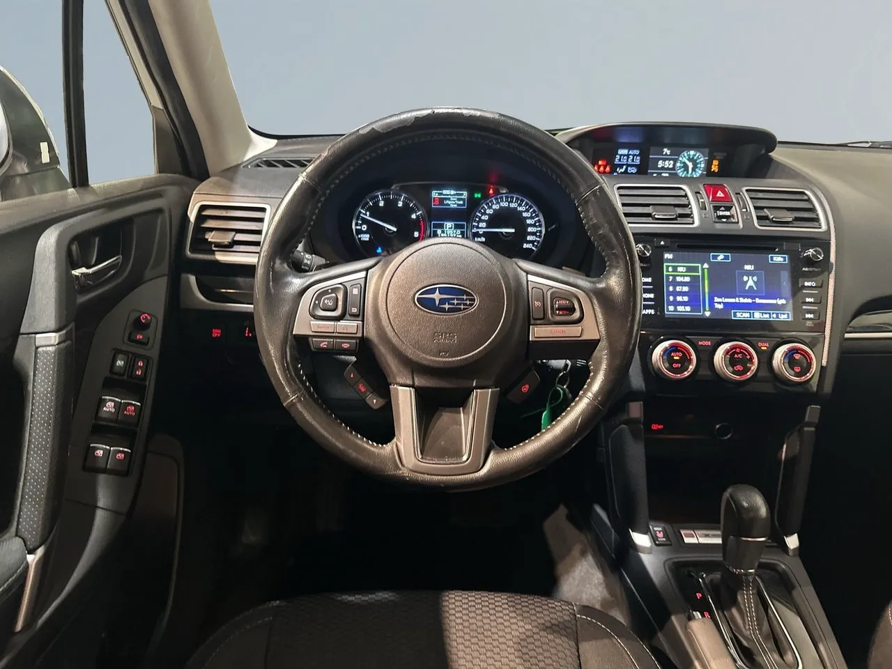 Vehicle image 8