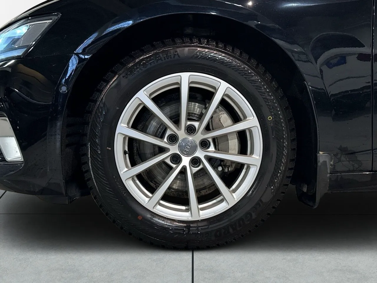 Vehicle image 13