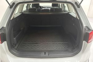 Volkswagen Passat bild 9