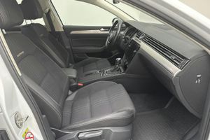 Volkswagen Passat bild 7