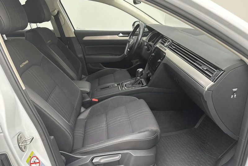 Volkswagen Passat bild 7