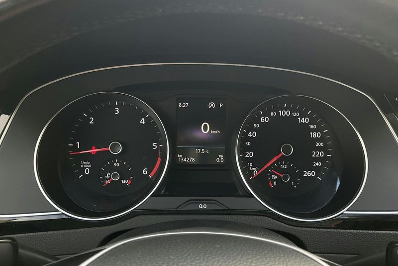 Volkswagen Passat bild 10