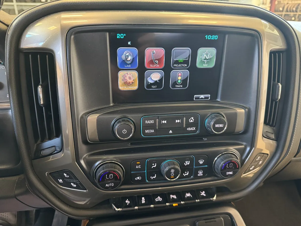 Vehicle image 10
