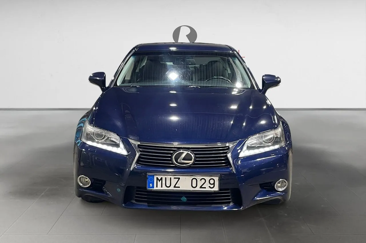 Vehicle image 8