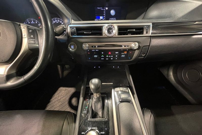 Lexus GS bild 12