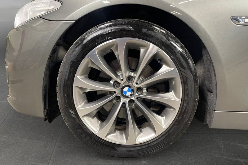 BMW 520 bild 16