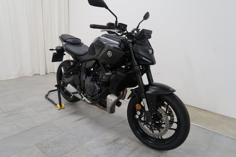 Yamaha MT bild 2