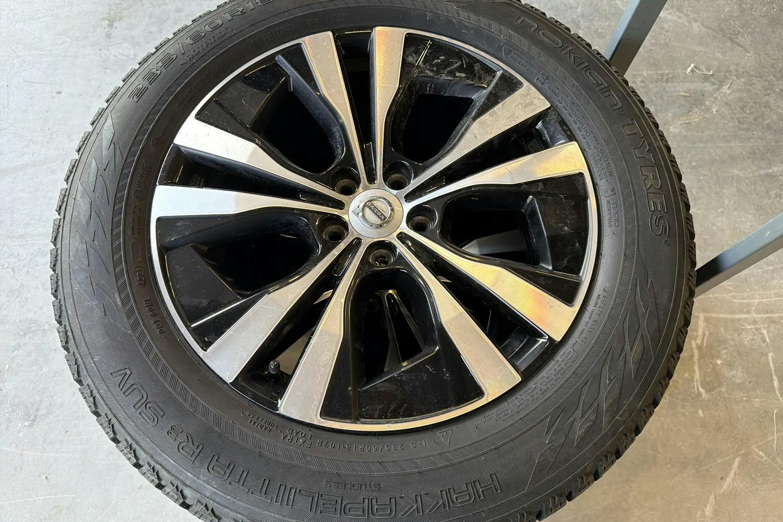 Vehicle image 18
