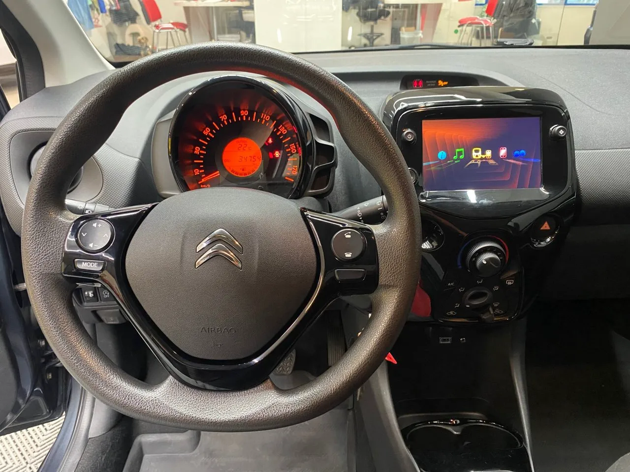 Vehicle image 6