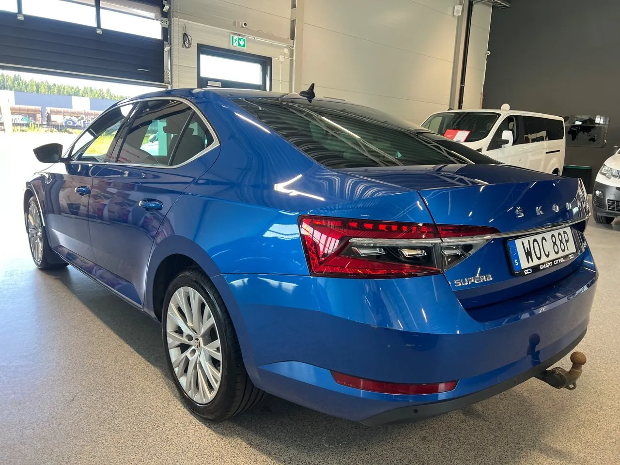 Vehicle image 5