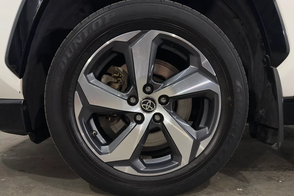Vehicle image 23