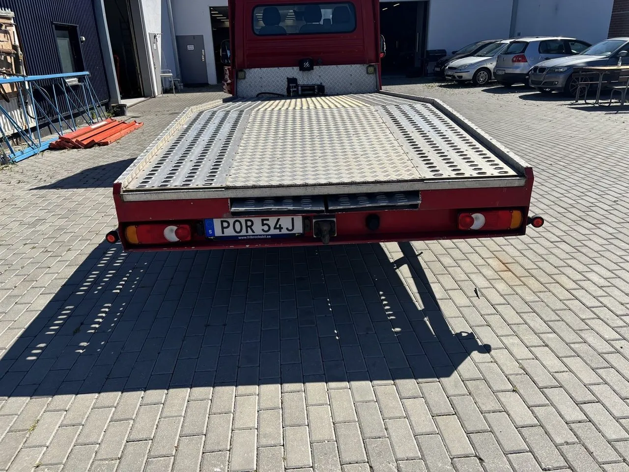 Vehicle image 6