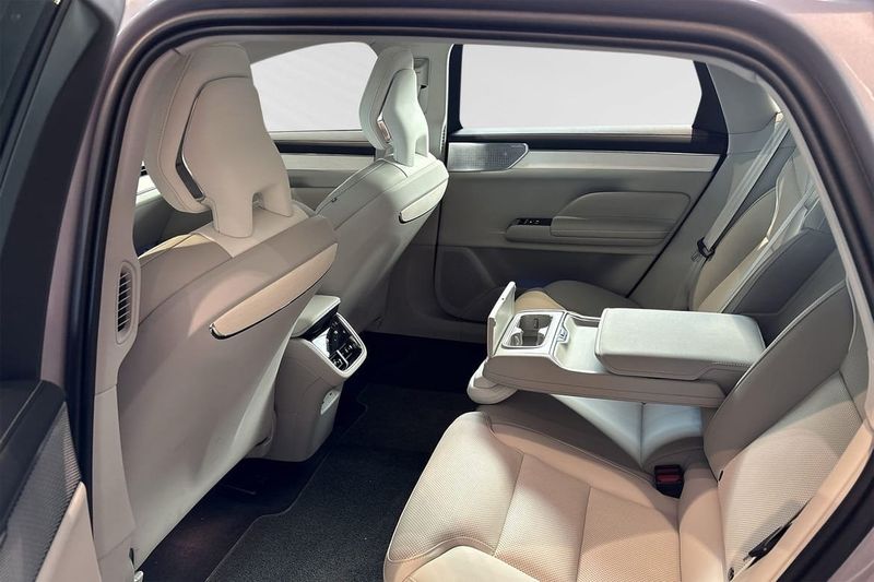 Volvo ES90 bild 8