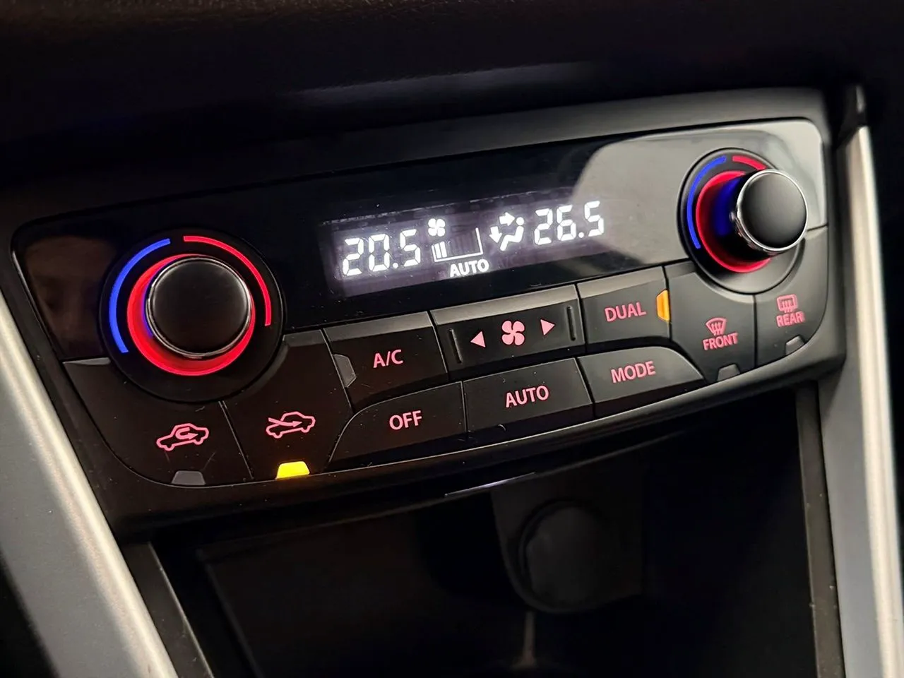 Vehicle image 21
