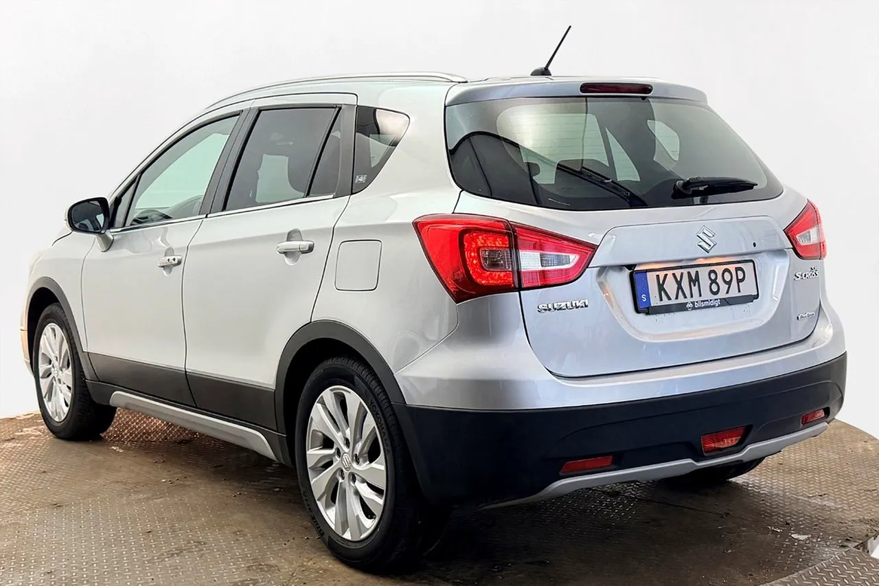 Vehicle image 8
