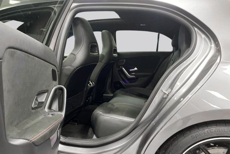 Mercedes A45 AMG bild 9