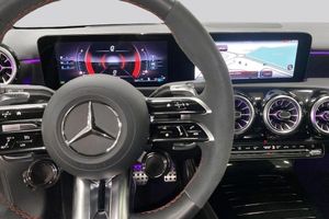 Mercedes A45 AMG bild 8