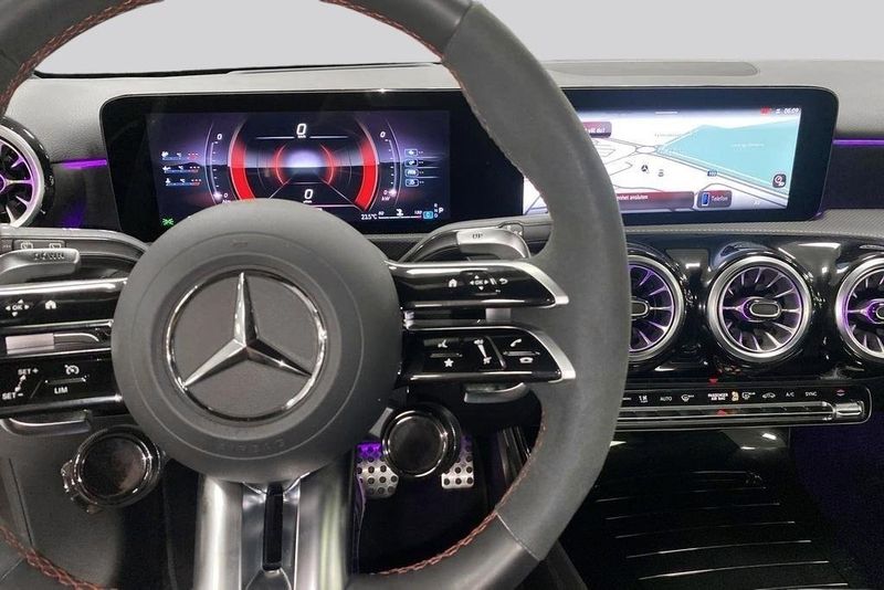 Mercedes A45 AMG bild 8