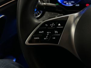 Mercedes EQE300 bild 18