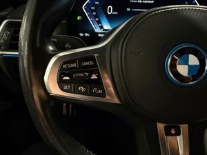 BMW i4 bild 17