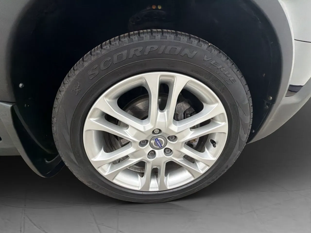 Vehicle image 22