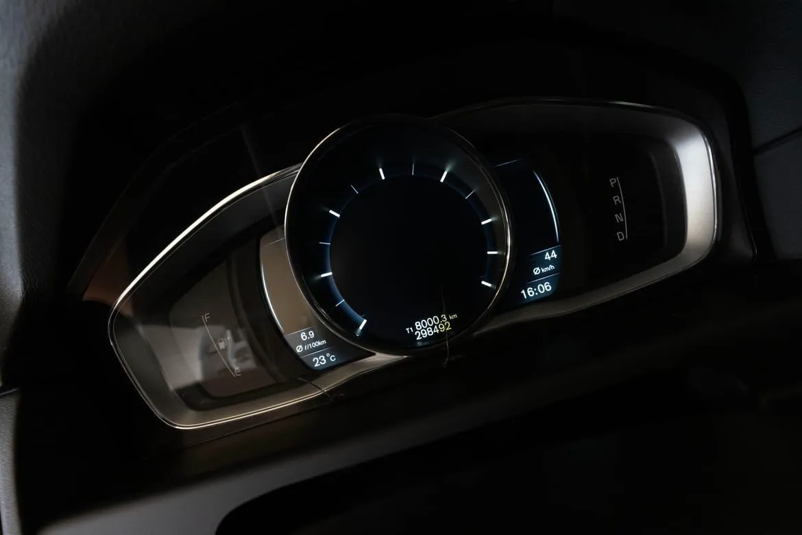 Vehicle image 18