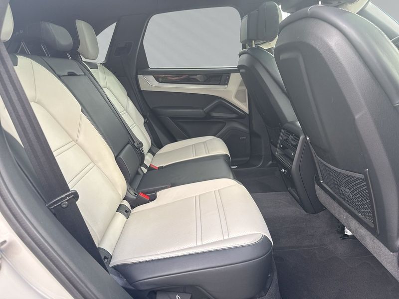 Porsche Cayenne bild 16