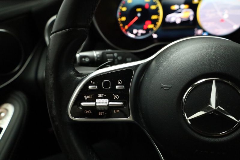 Mercedes GLC300 bild 23