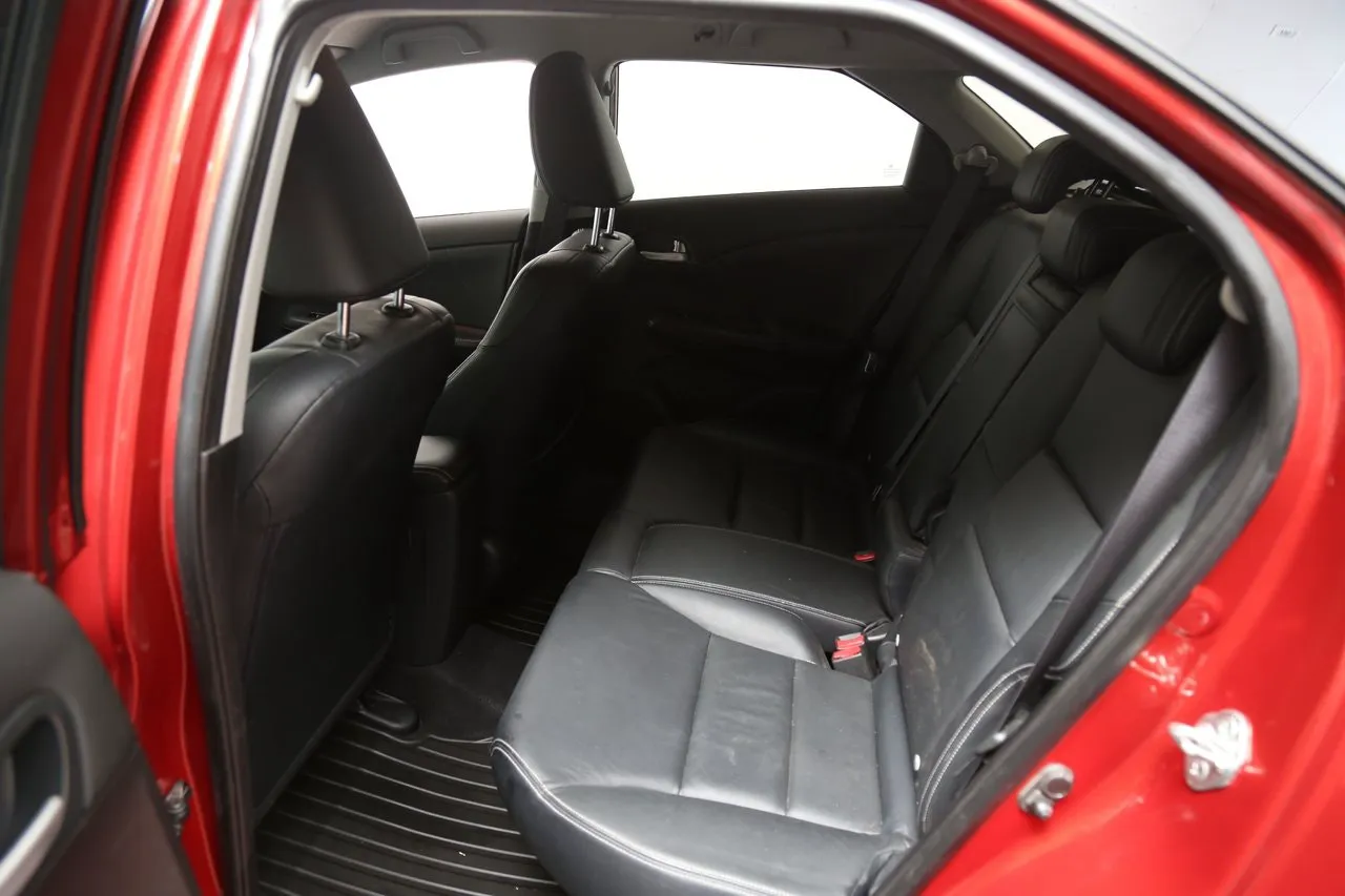 Vehicle image 23