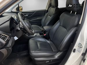 Subaru Forester bild 8
