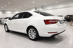 Skoda Superb bild 5