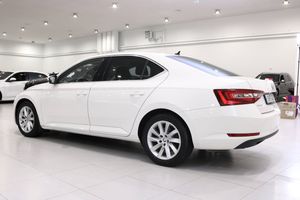 Skoda Superb bild 6