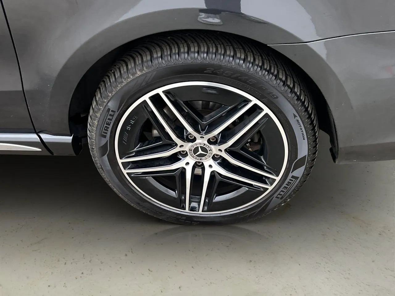 Vehicle image 35