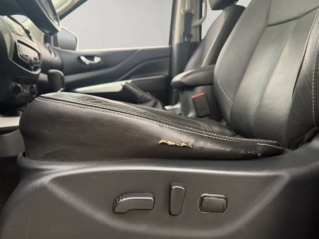 Vehicle image 28