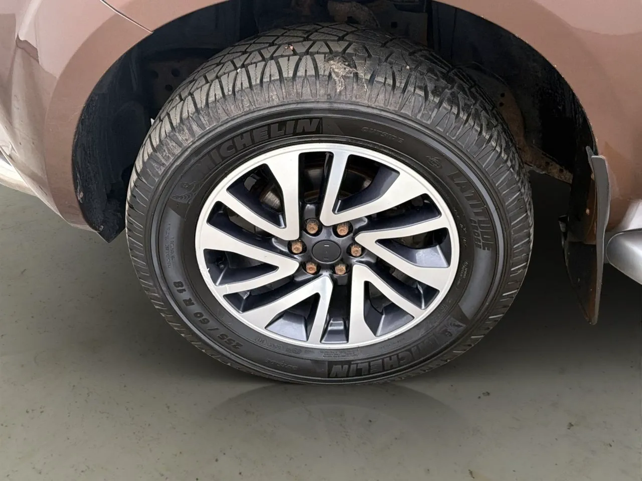 Vehicle image 33