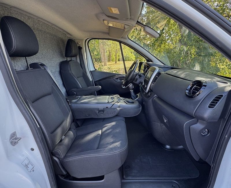 Nissan NV300 bild 14