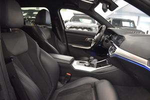 BMW 320 bild 13