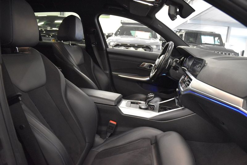 BMW 320 bild 13