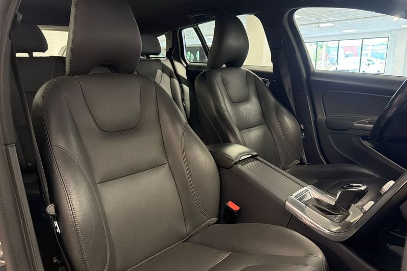 Volvo V60 bild 25