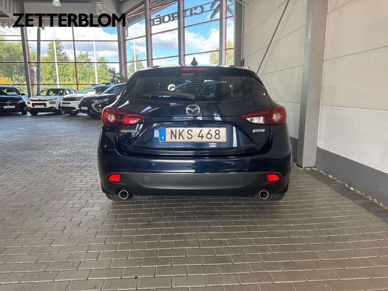 Vehicle image 3