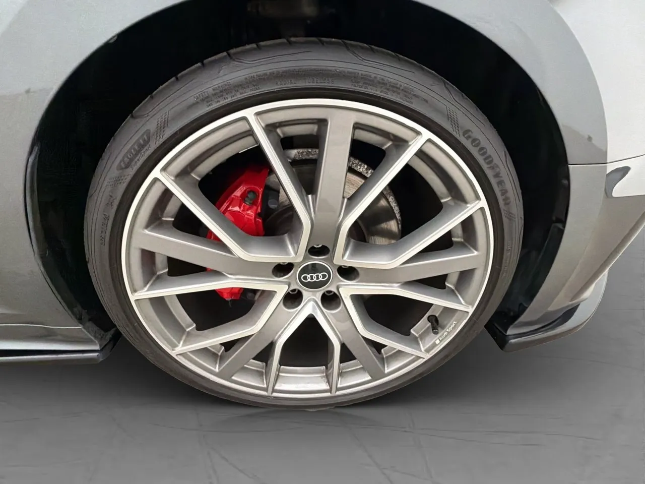 Vehicle image 35