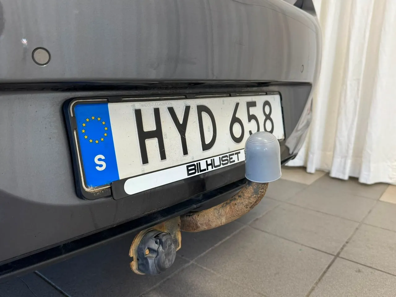 Vehicle image 18