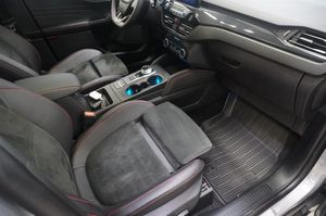 Ford Kuga bild 8