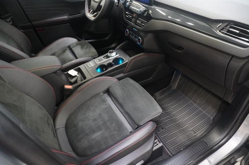 Ford Kuga bild 8