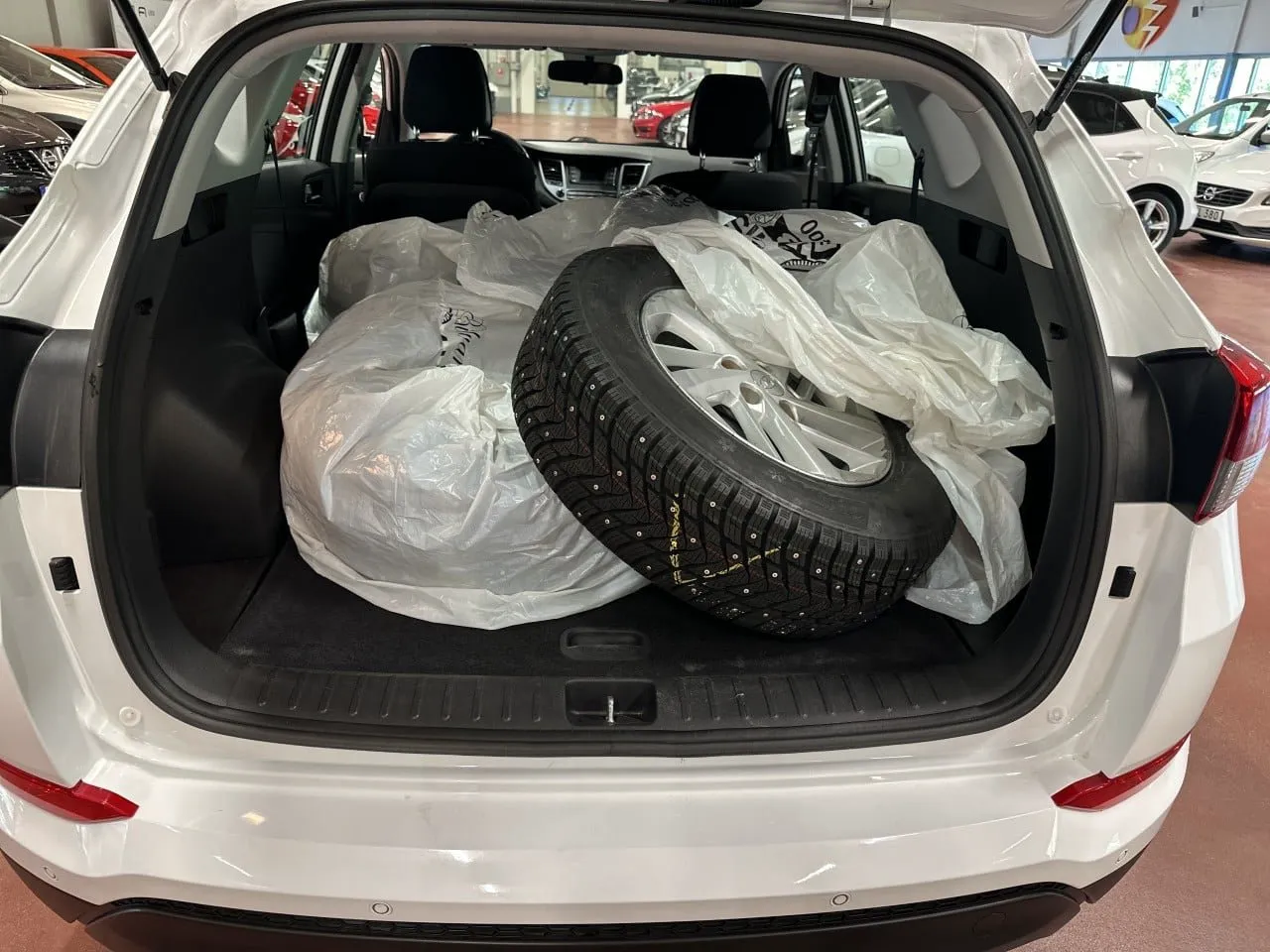 Vehicle image 8