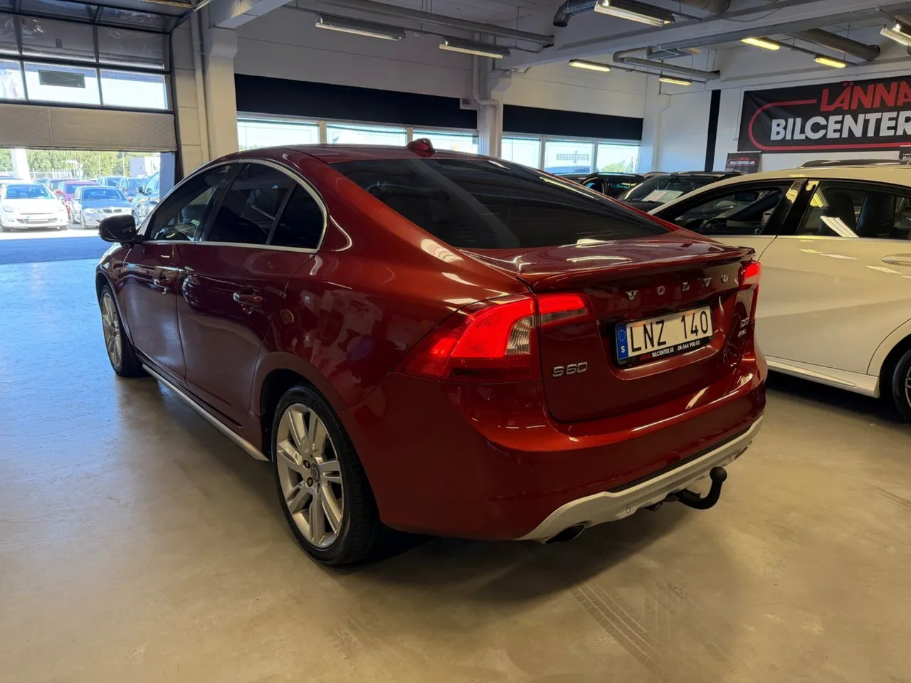 Vehicle image 6