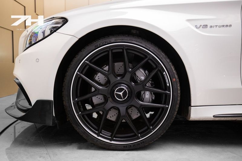 Mercedes C63 AMG bild 25